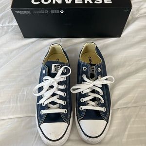 Navy blue converse